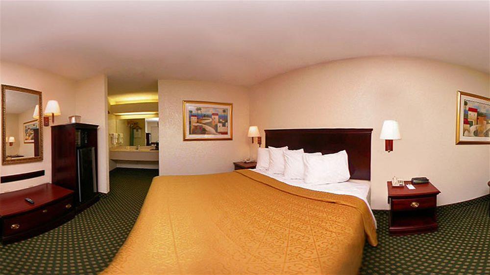 Econo & Hotel 2*
